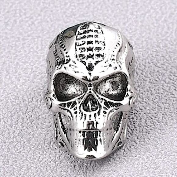 STAINLESS STEEL SKULL RING - Picture 1 of 4